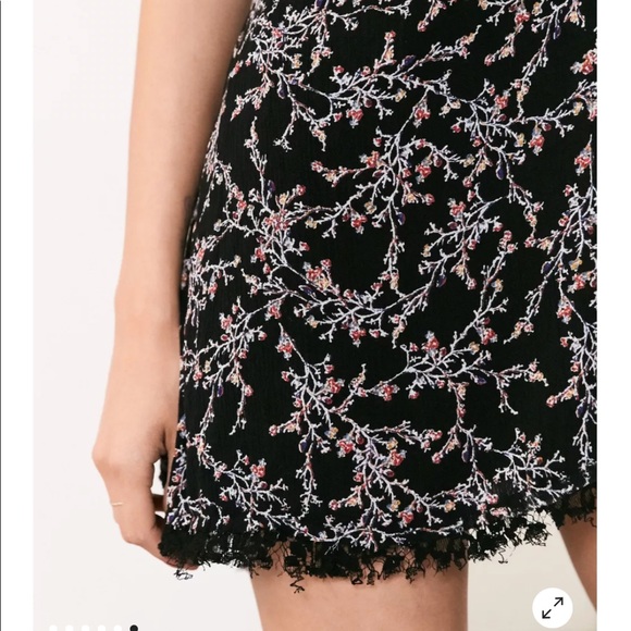 BNWT Kimchi Blue Lace Tunic Top - Picture 12 of 12